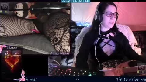 Snapshot of atrena chatting on 06.27.26 Atrena online show from 06.27.26