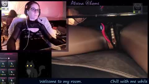 Snapshot of atrena chatting on 07.31.26 Atrena online show from 07.31.26