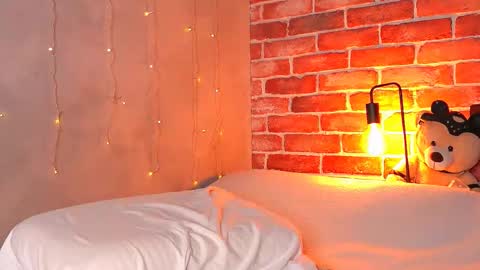 Sarah Doll online show from 10.09.25