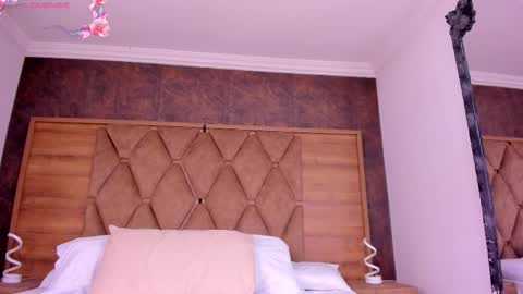 Audrey Hayworth online show from 02.02.26