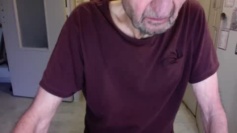 Snapshot of auguste061400 chatting on 02.22.25 auguste061400 online show from 02.22.25