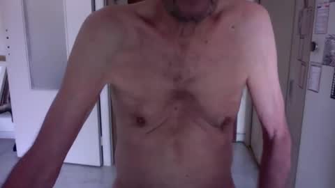 Snapshot of auguste061400 chatting on 02.28.25 auguste061400 online show from 02.28.25