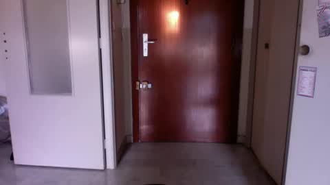 Snapshot of auguste061400 chatting on 11.13.25 auguste061400 online show from 11.13.25