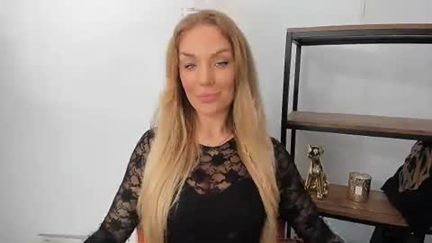 Snapshot of aullorasensual chatting on 03.27.26 AulloraSensual online show from 03.27.26