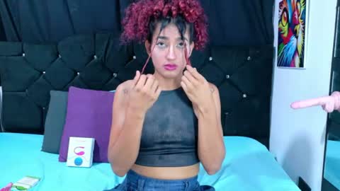 Snapshot of aura_sterling chatting on 07.17.26 Aura online show from 07.17.26