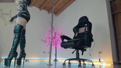 aura online show from 03.12.25