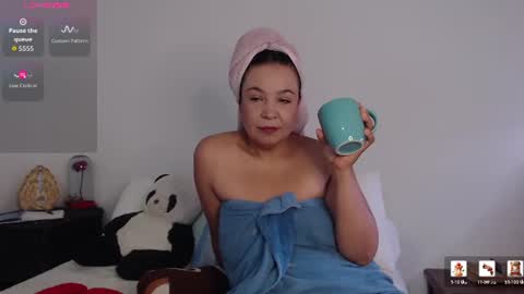 Snapshot of aurafuego chatting on 07.20.26 Auro online show from 07.20.26