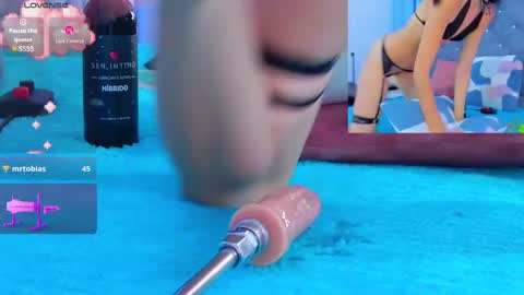 Snapshot of auraross chatting on 02.18.25 Aura online show from 02.18.25