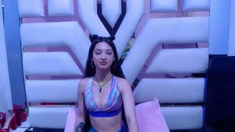 Snapshot of aurora18palmer chatting on 09.23.25 aurora online show from 09.23.25