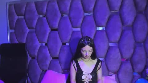 Snapshot of aurora18palmer chatting on 11.06.25 aurora online show from 11.06.25