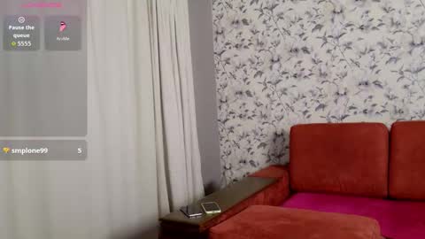 Snapshot of aurora_borealiss chatting on 09.24.25 Aurora online show from 09.24.25