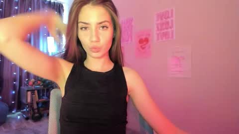 aurora_glow_211 online show from 03.18.26