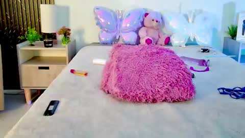 Aurora  online show from 06.18.26