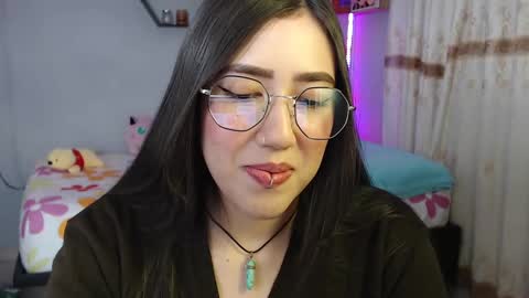 Aurora  online show from 02.18.25