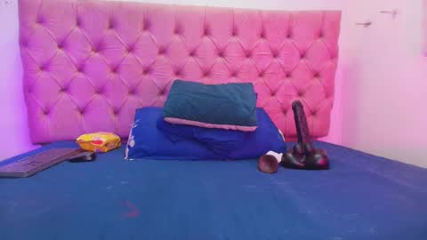 Snapshot of auroraa_miller chatting on 09.10.25 auroraa_miller online show from 09.10.25