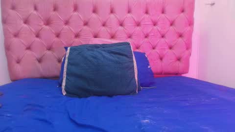 Snapshot of auroraa_miller chatting on 09.11.25 auroraa_miller online show from 09.11.25