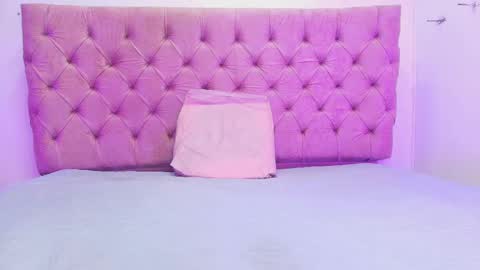 Snapshot of auroraa_miller chatting on 09.13.25 auroraa_miller online show from 09.13.25