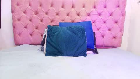 Snapshot of auroraa_miller chatting on 09.27.25 auroraa_miller online show from 09.27.25