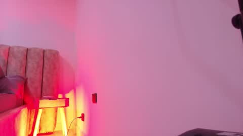 Snapshot of auroraa_miller chatting on 11.12.25 auroraa_miller online show from 11.12.25