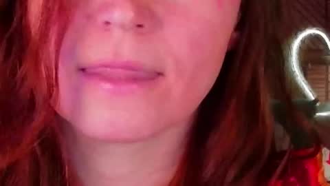 Snapshot of auroraborealis__ chatting on 11.26.25 auroraborealis__ online show from 11.26.25