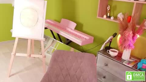 Snapshot of auroraborealis__ chatting on 12.03.25 auroraborealis__ online show from 12.03.25