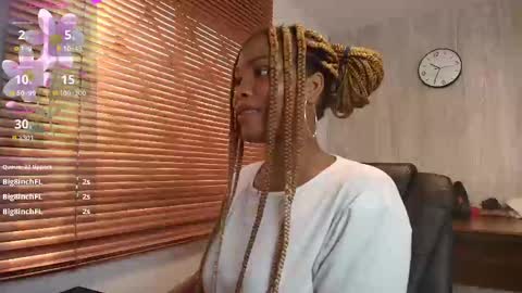 Snapshot of aurorabrow chatting on 09.12.25 Ariana online show from 09.12.25