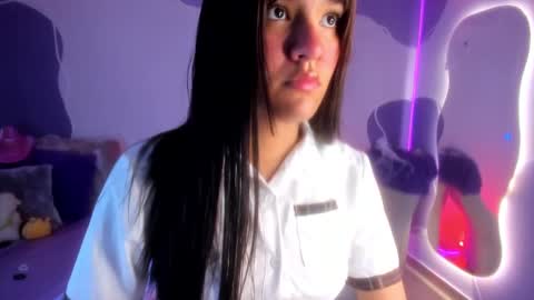 auroracute2 online show from 10.07.25