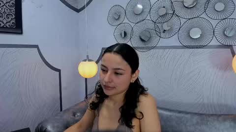 AuroraGracce online show from 04.21.26