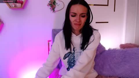 Snapshot of aurorahans chatting on 03.11.26 aurorahans online show from 03.11.26