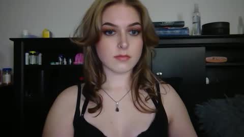 auroralightz1 online show from 03.04.26