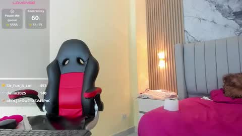 auroramartin2 online show from 11.23.25