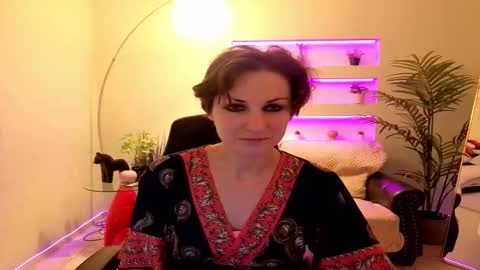 Aurora online show from 11.19.25