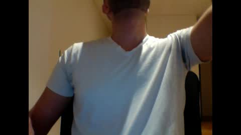 Snapshot of aussie099 chatting on 01.05.25 aussie099 online show from 01.05.25