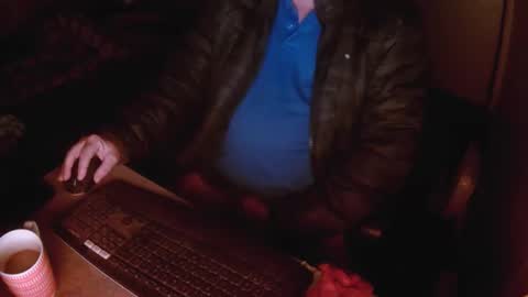 Snapshot of aussiebaker chatting on 03.27.26 aussiebaker online show from 03.27.26