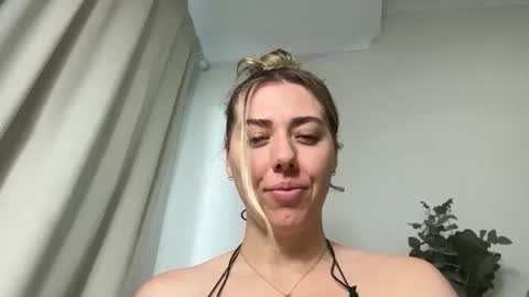 aussielulu online show from 05.15.26