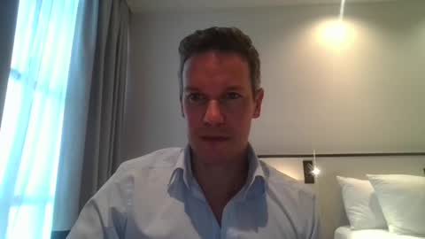 Snapshot of aussiesurfer0000 chatting on 02.10.25 aussiesurfer0000 online show from 02.10.25