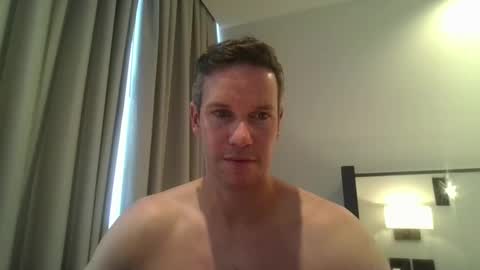 Snapshot of aussiesurfer0000 chatting on 02.11.25 aussiesurfer0000 online show from 02.11.25