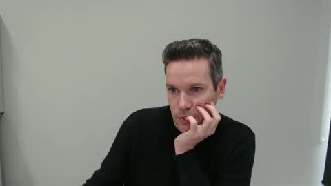 Snapshot of aussiesurfer0000 chatting on 12.02.25 aussiesurfer0000 online show from 12.02.25