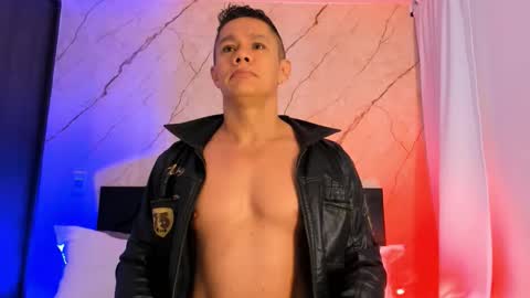 Snapshot of austin_boyjrg chatting on 10.07.25 Austin online show from 10.07.25