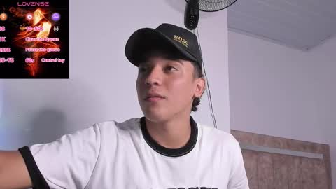 Snapshot of austin_cardieff_ chatting on 10.10.25 Austin online show from 10.10.25