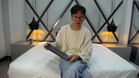 Snapshot of austinreeds chatting on 10.11.25 austinreeds online show from 10.11.25