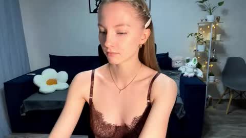 Annie online show from 10.05.25