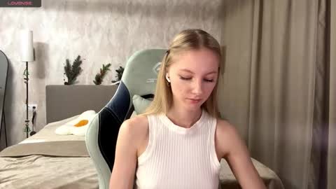 Annie online show from 12.17.25