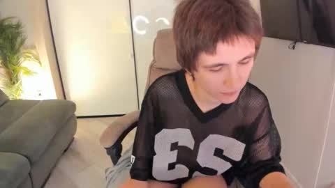 Snapshot of autumnwhisper_ chatting on 02.06.26 Alice online show from 02.06.26