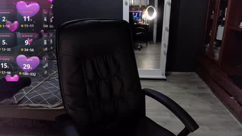 Snapshot of ava__doll chatting on 12.11.24 Ava online show from 12.11.24