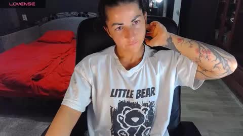 Snapshot of ava__doll chatting on 10.13.25 Ava online show from 10.13.25