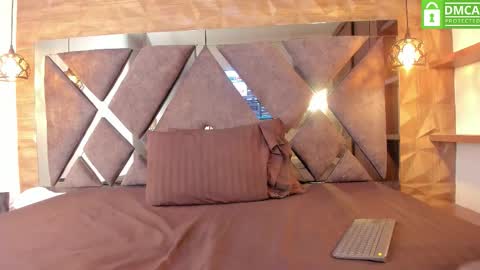 Snapshot of ava_bonny chatting on 10.06.25 ava_bonny online show from 10.06.25