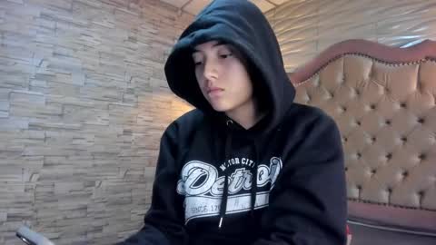              online show from 02.04.25