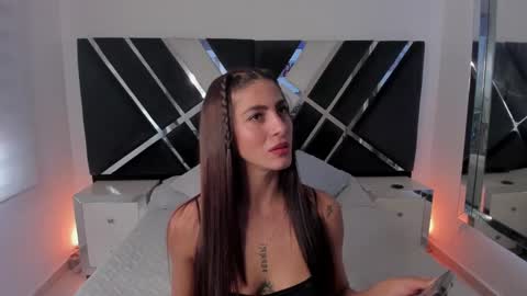 Snapshot of ava_fontana2 chatting on 02.05.25 Ava Fontana online show from 02.05.25