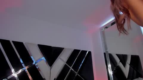 Snapshot of ava_fontana2 chatting on 02.15.25 Ava Fontana online show from 02.15.25